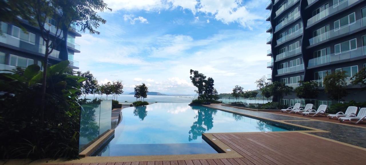 Infinite Seaview With Penang Bridge Suite With Sunrise Up To 11 Person Bayan Lepas Εξωτερικό φωτογραφία
