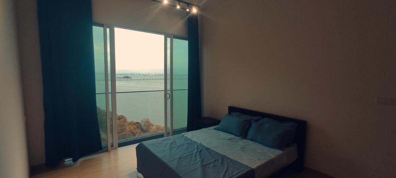 Infinite Seaview With Penang Bridge Suite With Sunrise Up To 11 Person Bayan Lepas Εξωτερικό φωτογραφία