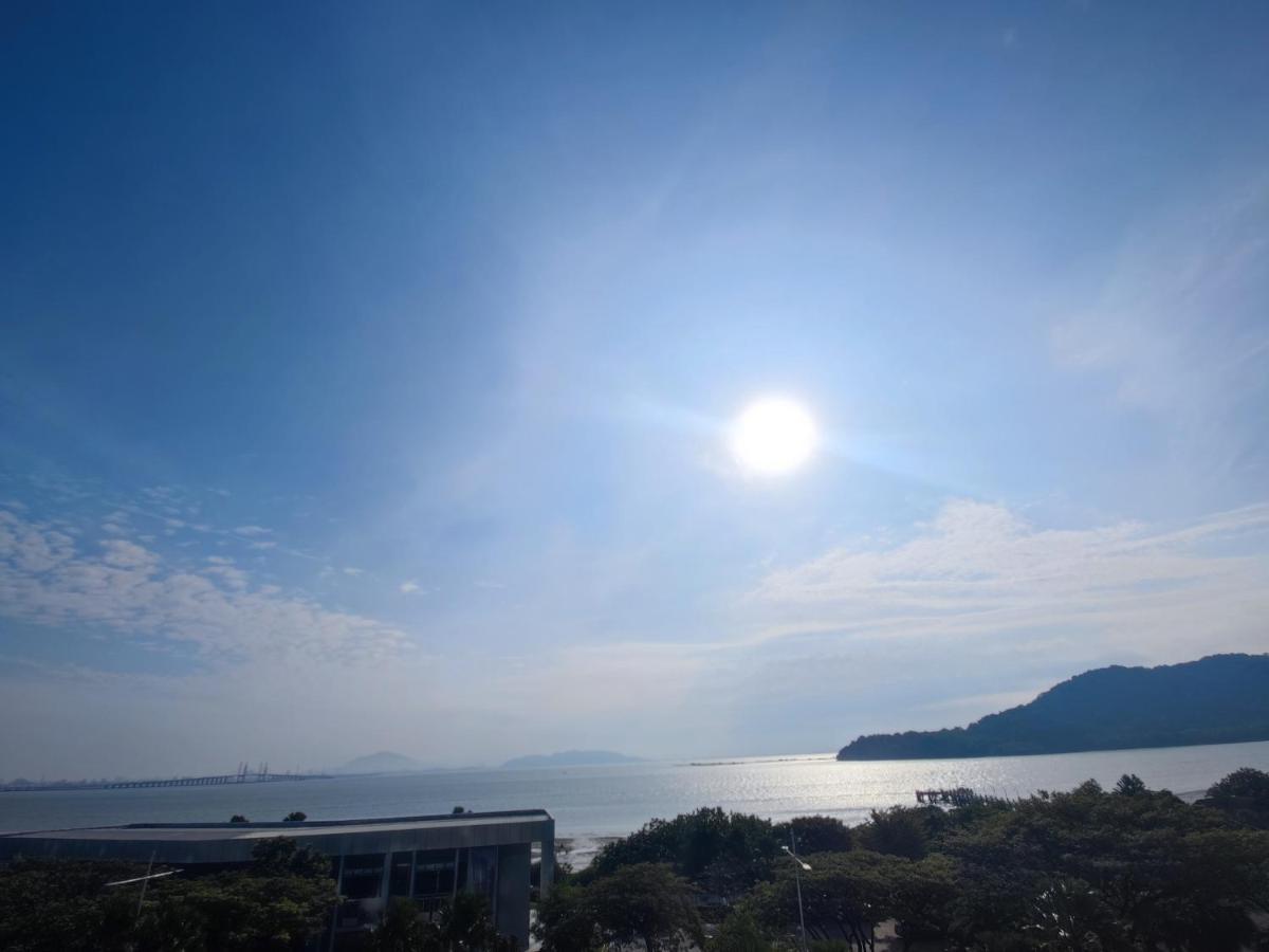 Infinite Seaview With Penang Bridge Suite With Sunrise Up To 11 Person Bayan Lepas Εξωτερικό φωτογραφία